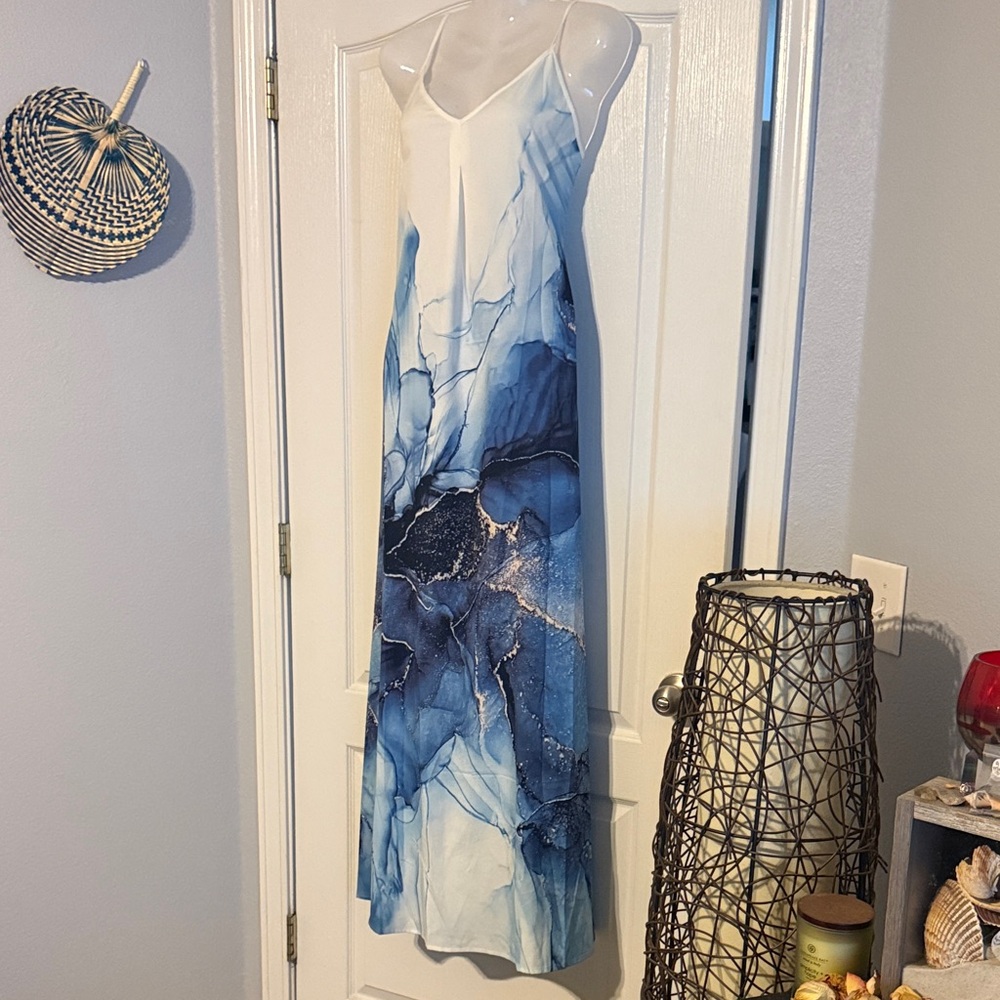 NWT Elegant Blue Marble Dress